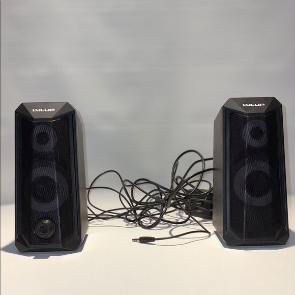 Black Portable Speakers with Stereo Sound - Picture 1 of 7